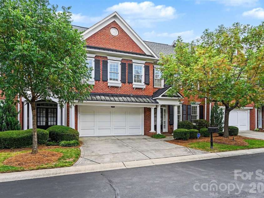7526 Bluestar Lane, Charlotte, NC 28226.  MLS# CAR4415270, YatesRealty ID 45532. 