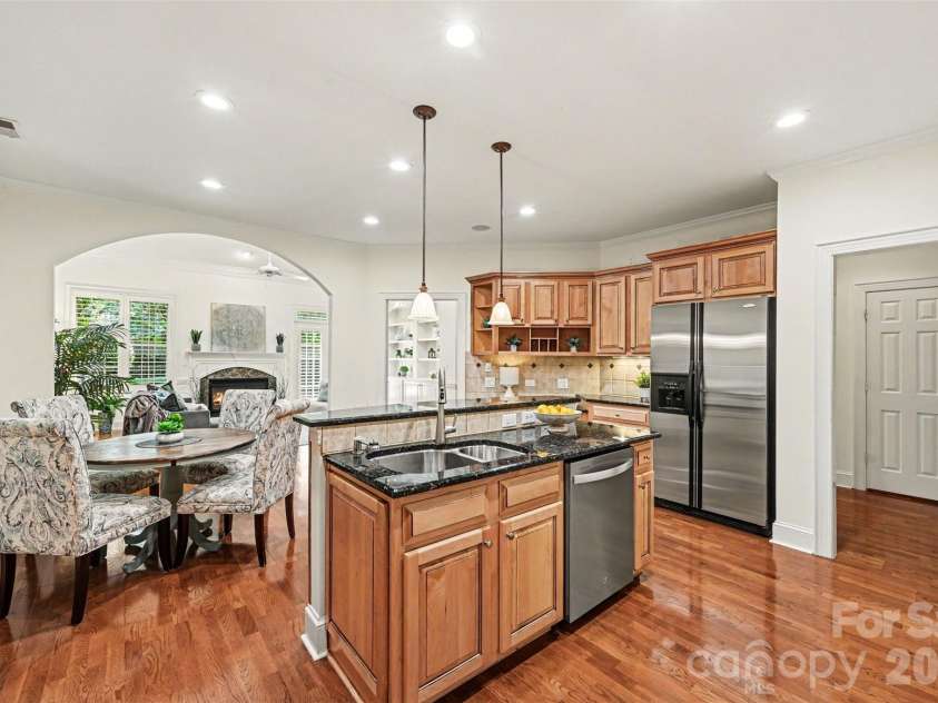 7526 Bluestar Lane, Charlotte, NC 28226.  MLS# CAR4415270, YatesRealty ID 45532. 