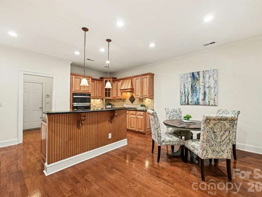 7526 Bluestar Lane, Charlotte, NC 28226.  MLS# CAR4415270, YatesRealty ID 45532. 