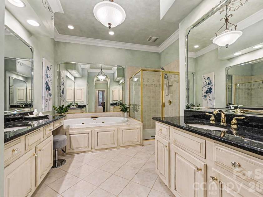 7526 Bluestar Lane, Charlotte, NC 28226.  MLS# CAR4415270, YatesRealty ID 45532. 
