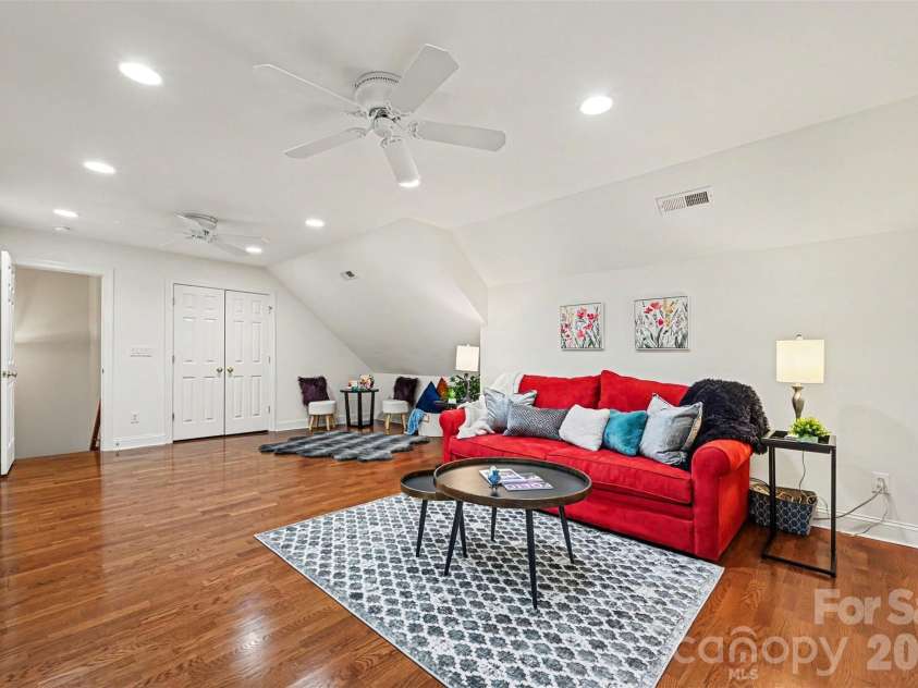 7526 Bluestar Lane, Charlotte, NC 28226.  MLS# CAR4415270, YatesRealty ID 45532. 