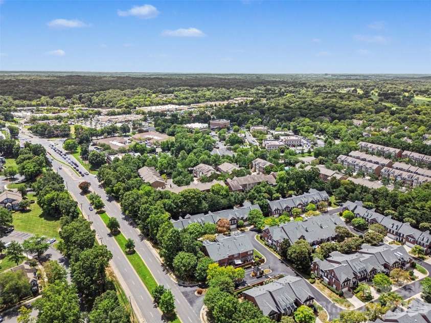 7526 Bluestar Lane, Charlotte, NC 28226.  MLS# CAR4415270, YatesRealty ID 45532. 