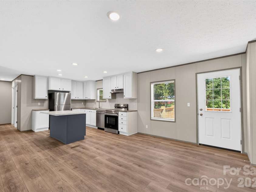 4279 Bivens Drive, Morganton, NC 28655.  MLS# CAR4416527, YatesRealty ID 45533. 