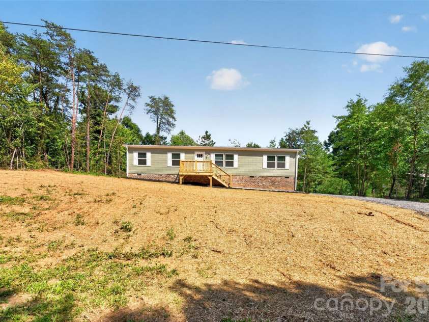 4279 Bivens Drive, Morganton, NC 28655.  MLS# CAR4416527, YatesRealty ID 45533. 