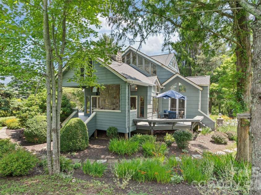 80 Strickland Drive, Waynesville, NC 28785.  MLS# CAR4408965, YatesRealty ID 45534. 