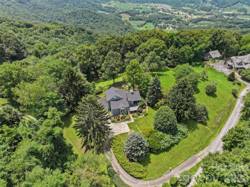 80 Strickland Drive, Waynesville, NC 28785.  MLS# CAR4408965, YatesRealty ID 45534. 