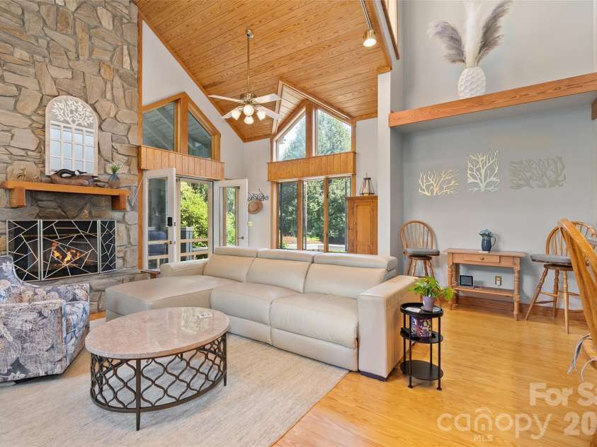80 Strickland Drive, Waynesville, NC 28785.  MLS# CAR4408965, YatesRealty ID 45534. 