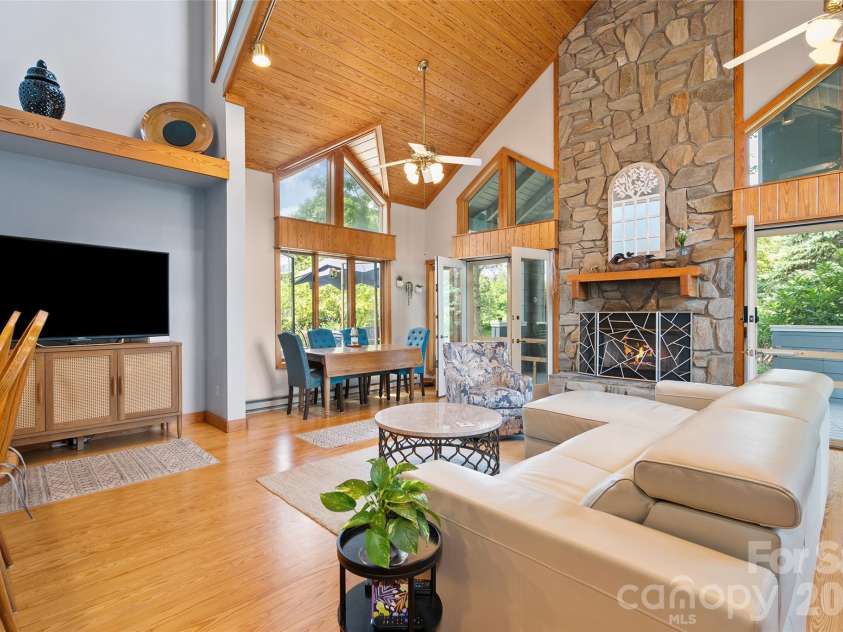80 Strickland Drive, Waynesville, NC 28785.  MLS# CAR4408965, YatesRealty ID 45534. 