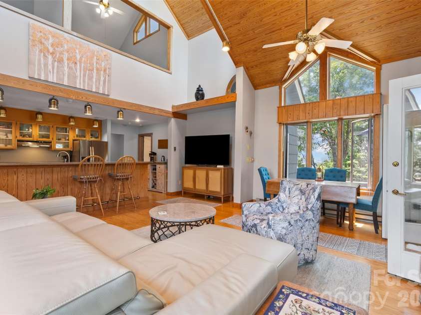 80 Strickland Drive, Waynesville, NC 28785.  MLS# CAR4408965, YatesRealty ID 45534. 