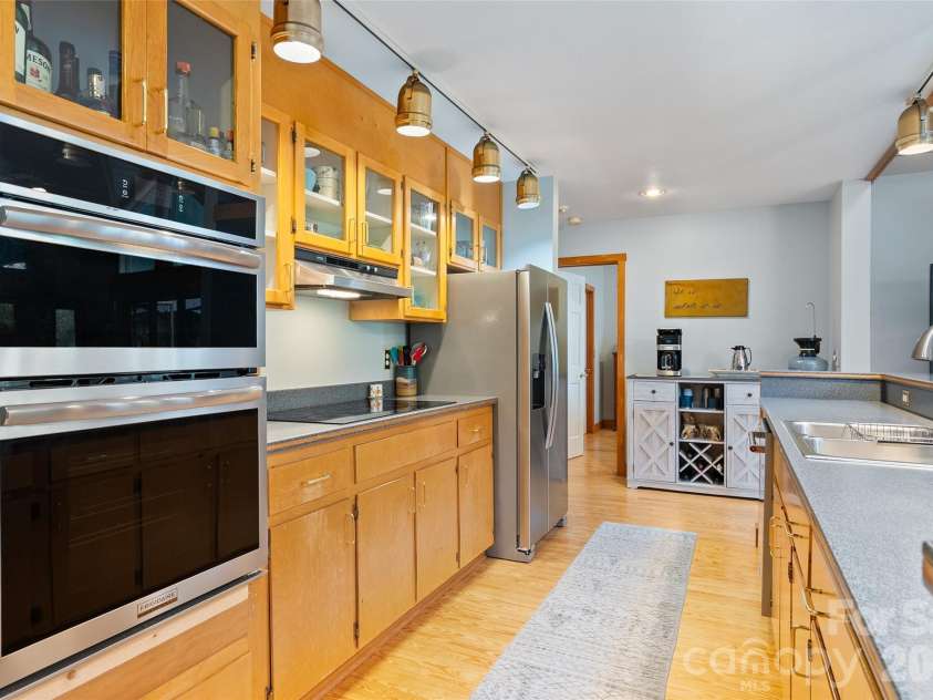 80 Strickland Drive, Waynesville, NC 28785.  MLS# CAR4408965, YatesRealty ID 45534. 