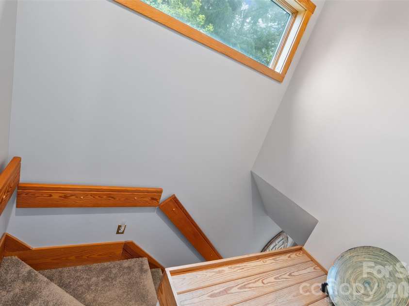 80 Strickland Drive, Waynesville, NC 28785.  MLS# CAR4408965, YatesRealty ID 45534. 