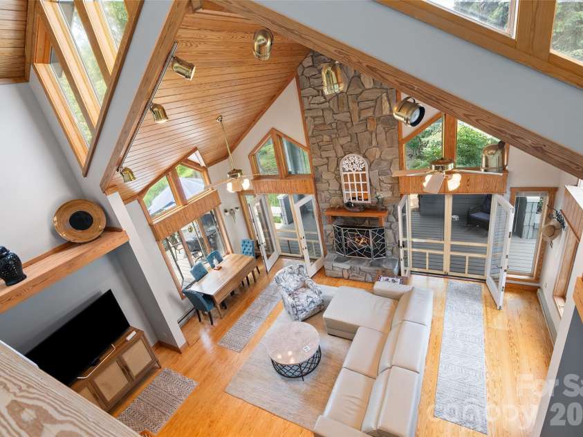 80 Strickland Drive, Waynesville, NC 28785.  MLS# CAR4408965, YatesRealty ID 45534. 