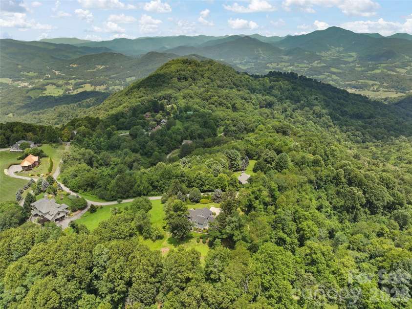 80 Strickland Drive, Waynesville, NC 28785.  MLS# CAR4408965, YatesRealty ID 45534. 