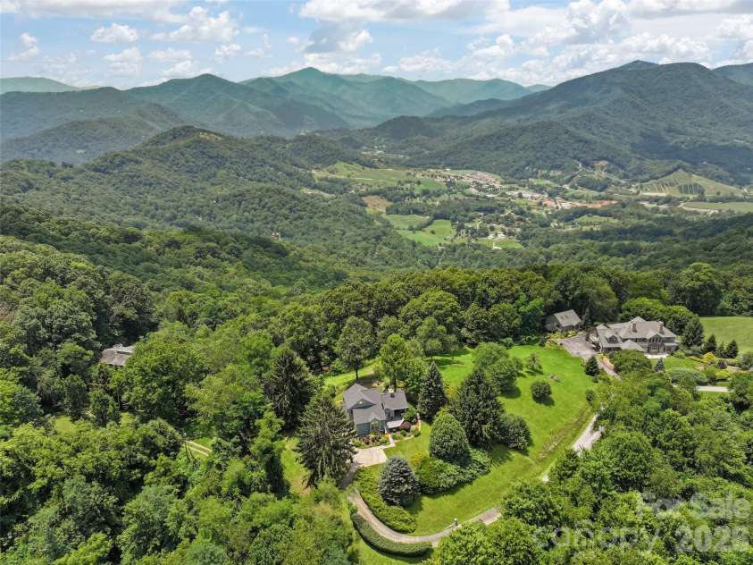 80 Strickland Drive, Waynesville, NC 28785.  MLS# CAR4408965, YatesRealty ID 45534. 