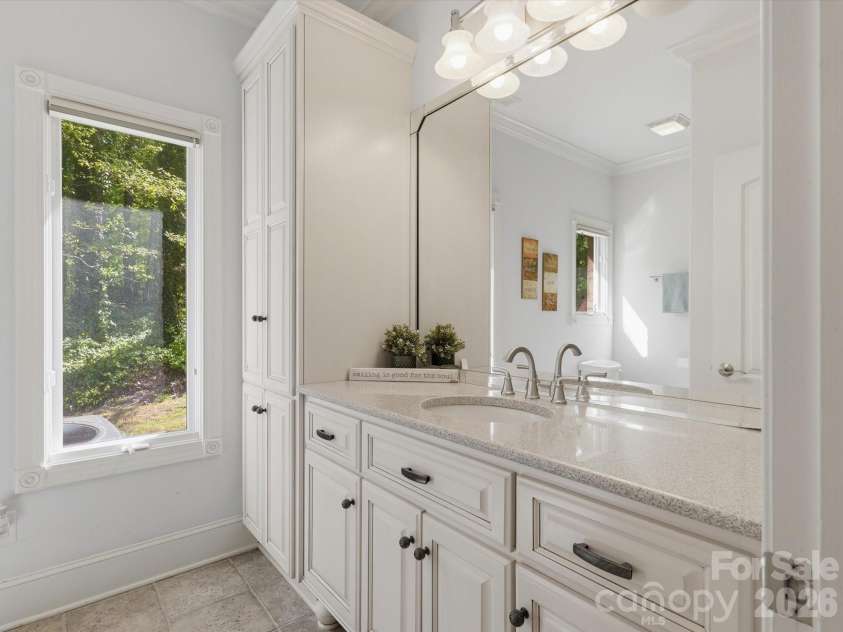 154 Quail Hollow Drive, Kings Mountain, NC 28086.  MLS# CAR4371470, YatesRealty ID 45536. 
