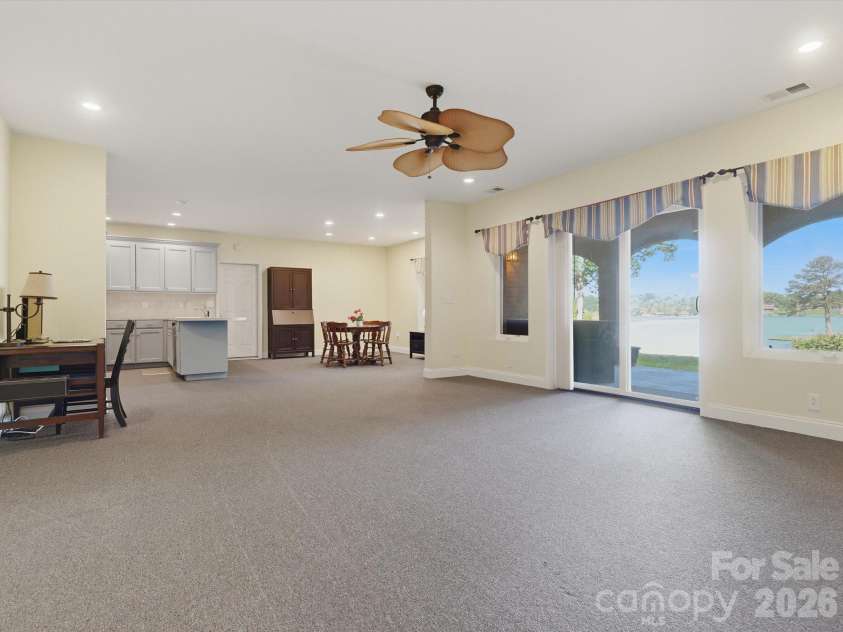 154 Quail Hollow Drive, Kings Mountain, NC 28086.  MLS# CAR4371470, YatesRealty ID 45536. 