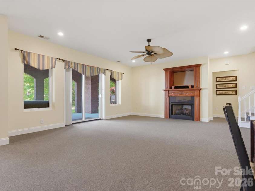 154 Quail Hollow Drive, Kings Mountain, NC 28086.  MLS# CAR4371470, YatesRealty ID 45536. 