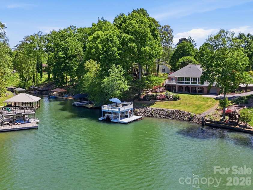154 Quail Hollow Drive, Kings Mountain, NC 28086.  MLS# CAR4371470, YatesRealty ID 45536. 