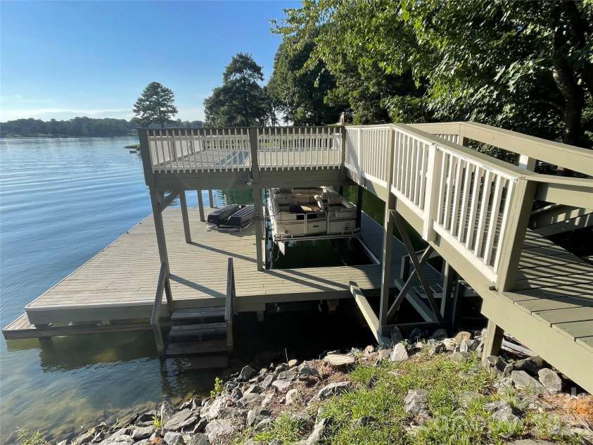 154 Quail Hollow Drive, Kings Mountain, NC 28086.  MLS# CAR4371470, YatesRealty ID 45536. 