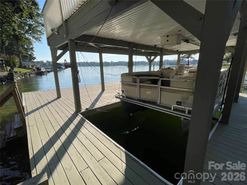 154 Quail Hollow Drive, Kings Mountain, NC 28086.  MLS# CAR4371470, YatesRealty ID 45536. 