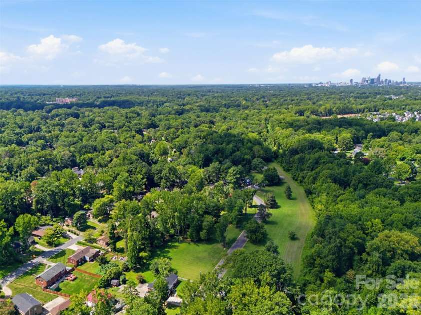 5218 Dolphin Lane, Charlotte, NC 28215.  MLS# CAR4415412, YatesRealty ID 45538. 