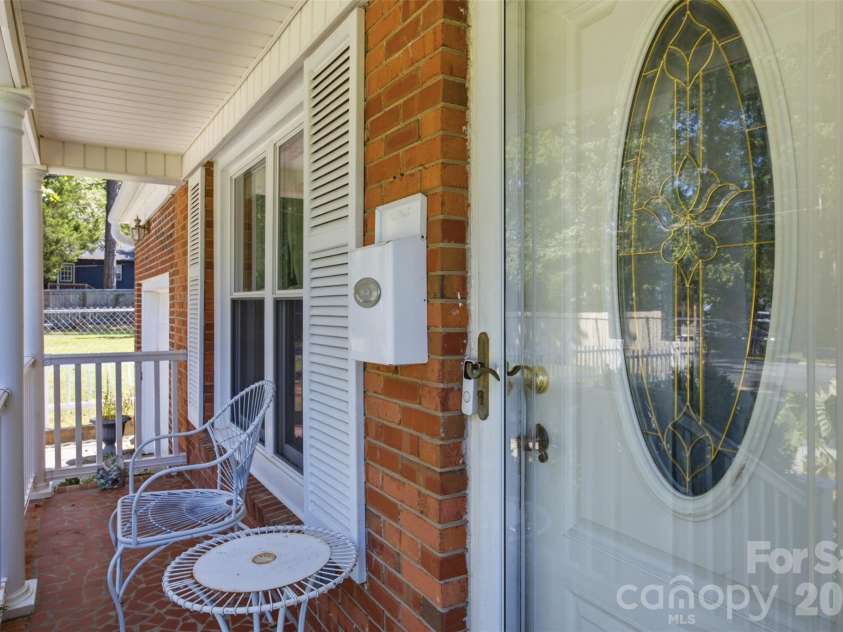 5218 Dolphin Lane, Charlotte, NC 28215.  MLS# CAR4415412, YatesRealty ID 45538. Great front porch