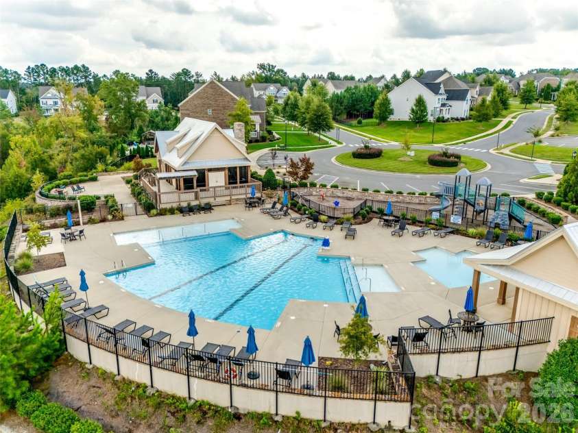 162 Hampton Trail Drive, Fort Mill, SC 29708.  MLS# CAR4410866, YatesRealty ID 45539. Community Amenitites