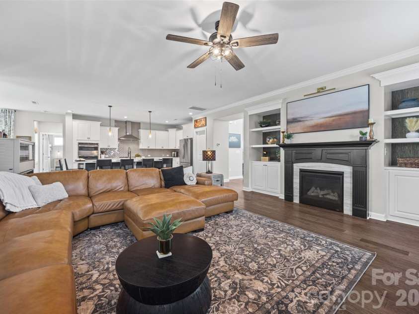 162 Hampton Trail Drive, Fort Mill, SC 29708.  MLS# CAR4410866, YatesRealty ID 45539. Living Room