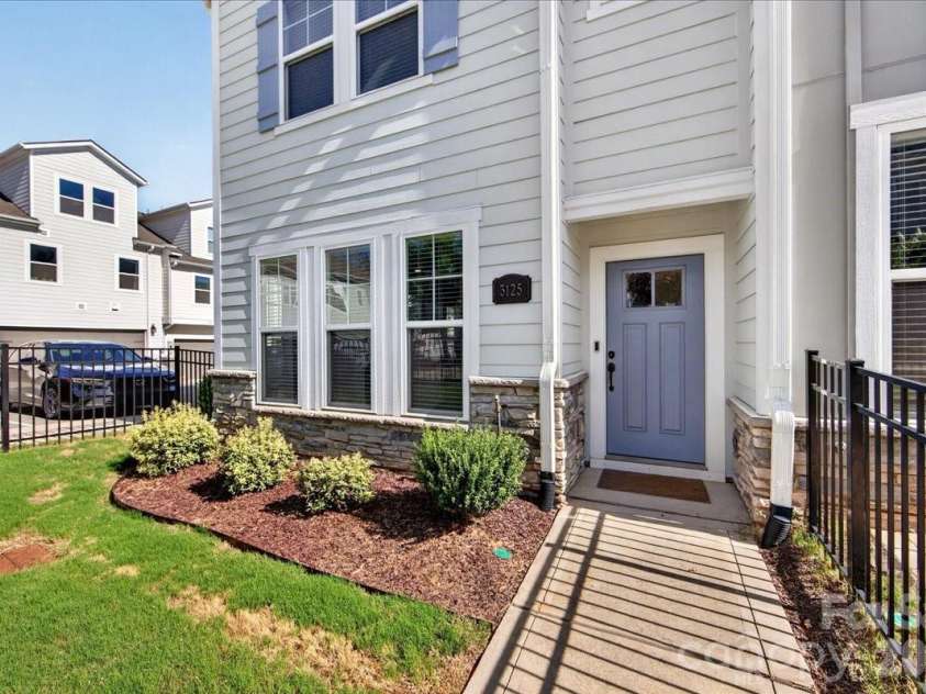 3125 Ada Mill Alley, Charlotte, NC 28205.  MLS# CAR4416001, YatesRealty ID 45540. 