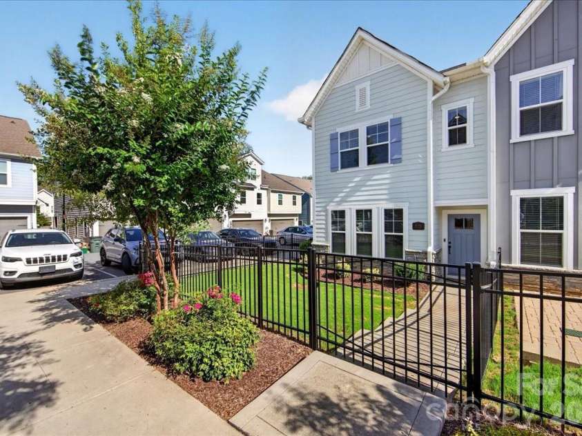 3125 Ada Mill Alley, Charlotte, NC 28205.  MLS# CAR4416001, YatesRealty ID 45540. 