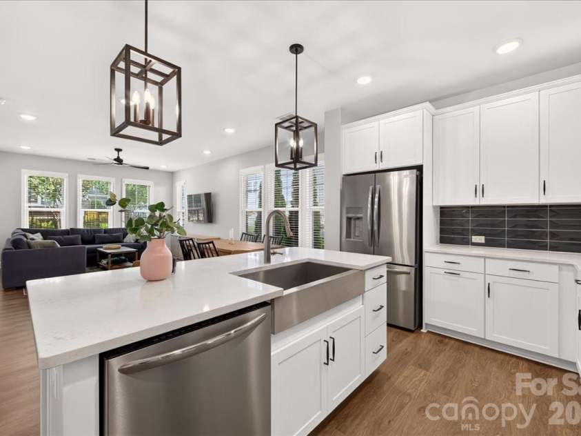 3125 Ada Mill Alley, Charlotte, NC 28205.  MLS# CAR4416001, YatesRealty ID 45540. 