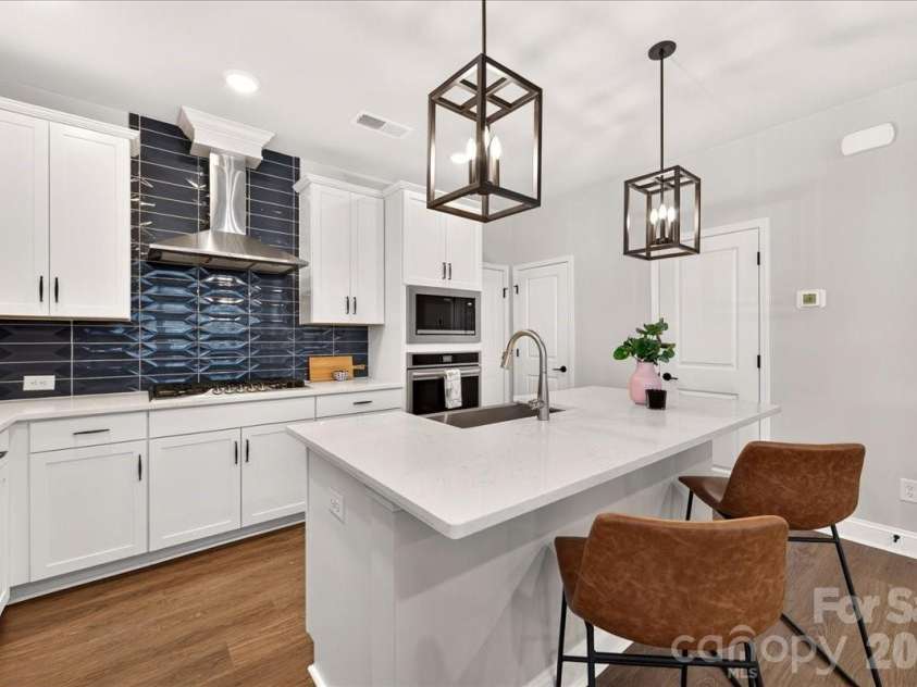 3125 Ada Mill Alley, Charlotte, NC 28205.  MLS# CAR4416001, YatesRealty ID 45540. 
