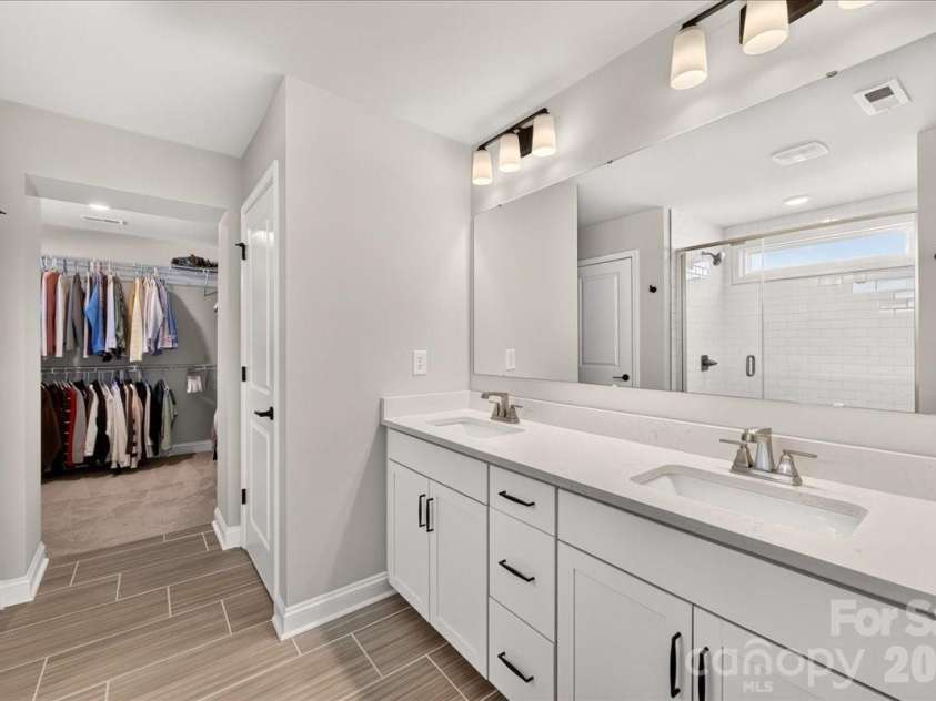 3125 Ada Mill Alley, Charlotte, NC 28205.  MLS# CAR4416001, YatesRealty ID 45540. 