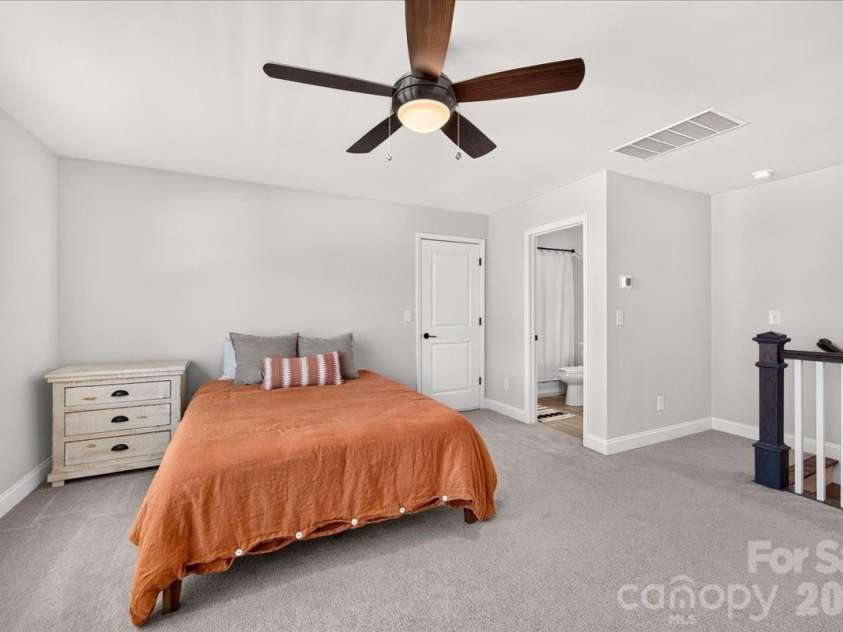 3125 Ada Mill Alley, Charlotte, NC 28205.  MLS# CAR4416001, YatesRealty ID 45540. 