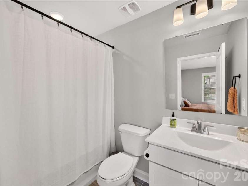3125 Ada Mill Alley, Charlotte, NC 28205.  MLS# CAR4416001, YatesRealty ID 45540. 