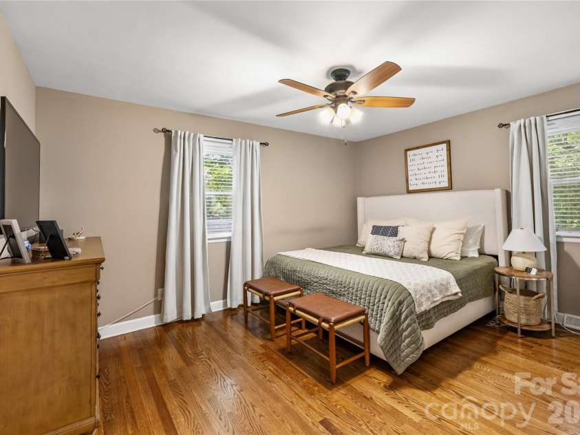 213 Dogwood Drive, Mount Holly, NC 28120.  MLS# CAR4416492, YatesRealty ID 45542. 