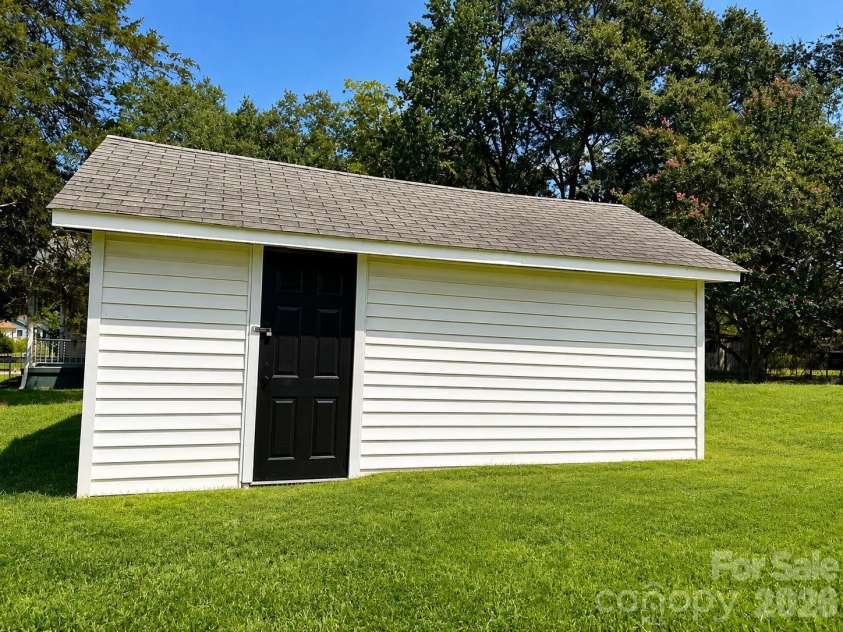 302 Myrtle School Road, Gastonia, NC 28052.  MLS# CAR4416355, YatesRealty ID 45543. 