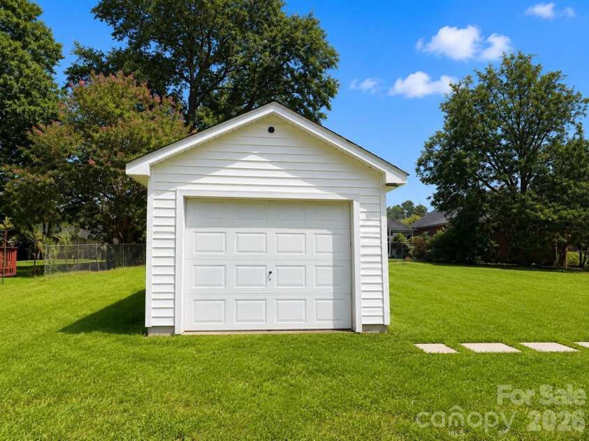 302 Myrtle School Road, Gastonia, NC 28052.  MLS# CAR4416355, YatesRealty ID 45543. 