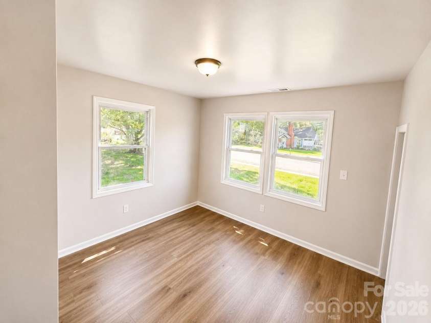 302 Myrtle School Road, Gastonia, NC 28052.  MLS# CAR4416355, YatesRealty ID 45543. 