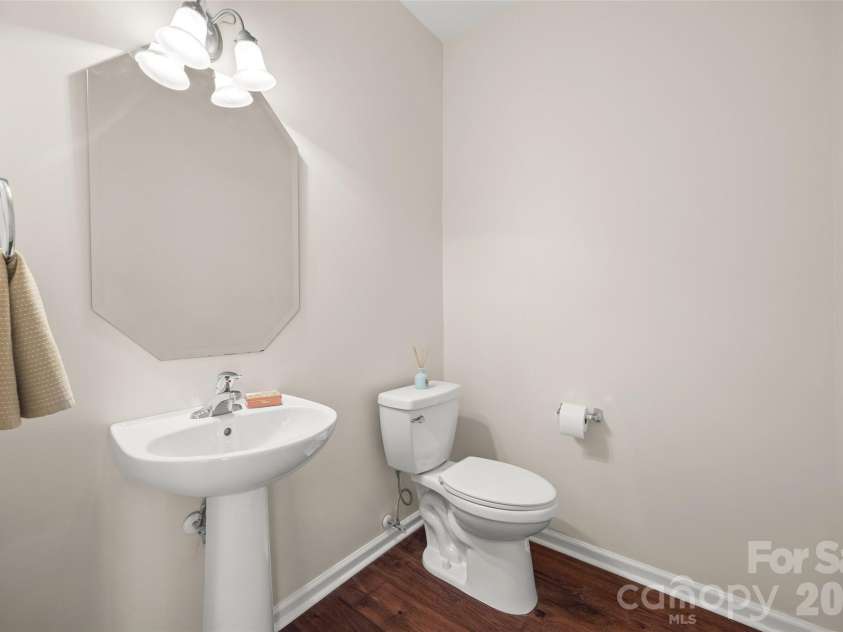 9700 Kings Parade Boulevard, Charlotte, NC 28273.  MLS# CAR4407631, YatesRealty ID 45544. 