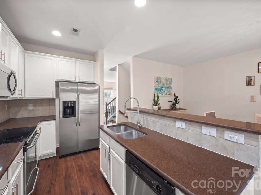9700 Kings Parade Boulevard, Charlotte, NC 28273.  MLS# CAR4407631, YatesRealty ID 45544. 