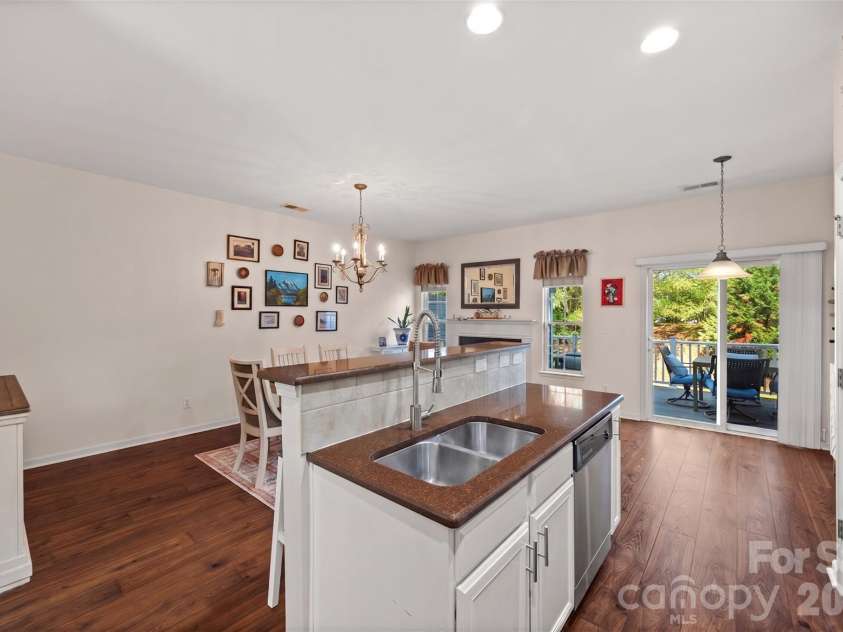 9700 Kings Parade Boulevard, Charlotte, NC 28273.  MLS# CAR4407631, YatesRealty ID 45544. 
