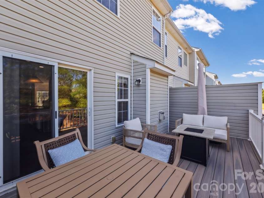 9700 Kings Parade Boulevard, Charlotte, NC 28273.  MLS# CAR4407631, YatesRealty ID 45544. 