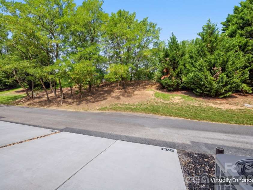 9700 Kings Parade Boulevard, Charlotte, NC 28273.  MLS# CAR4407631, YatesRealty ID 45544. 