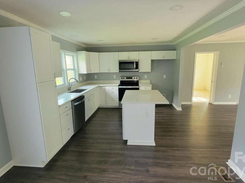 228 Tot Dellinger Road, Cherryville, NC 28021.  MLS# CAR4415629, YatesRealty ID 45545. 