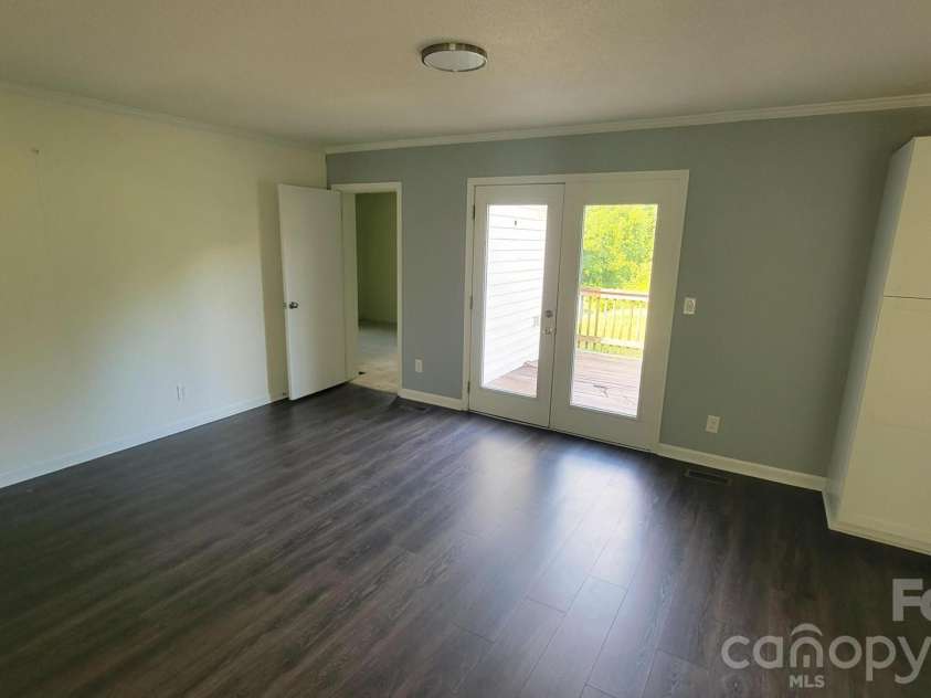 228 Tot Dellinger Road, Cherryville, NC 28021.  MLS# CAR4415629, YatesRealty ID 45545. 