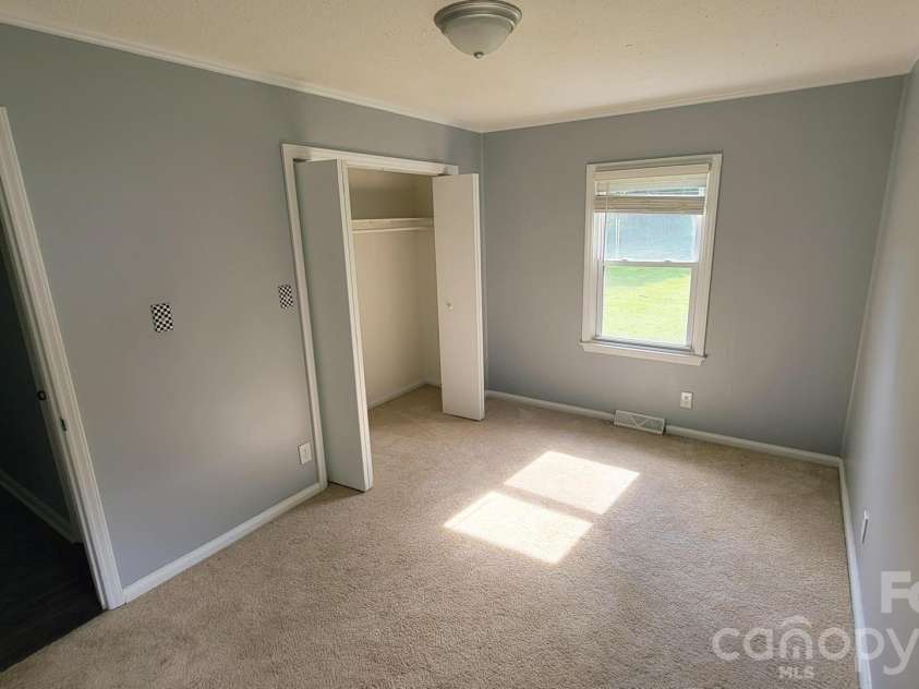 228 Tot Dellinger Road, Cherryville, NC 28021.  MLS# CAR4415629, YatesRealty ID 45545. 