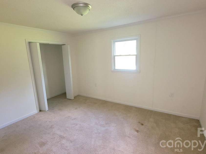 228 Tot Dellinger Road, Cherryville, NC 28021.  MLS# CAR4415629, YatesRealty ID 45545. 
