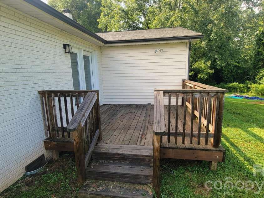 228 Tot Dellinger Road, Cherryville, NC 28021.  MLS# CAR4415629, YatesRealty ID 45545. 