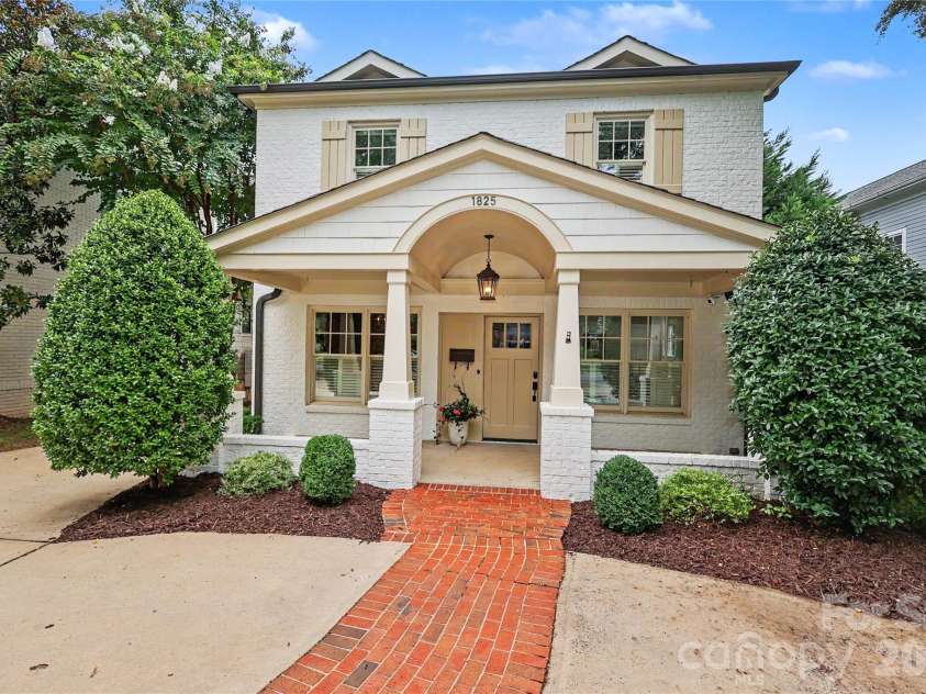 1825 Lombardy Circle, Charlotte, NC 28203.  MLS# CAR4407223, YatesRealty ID 45549. 